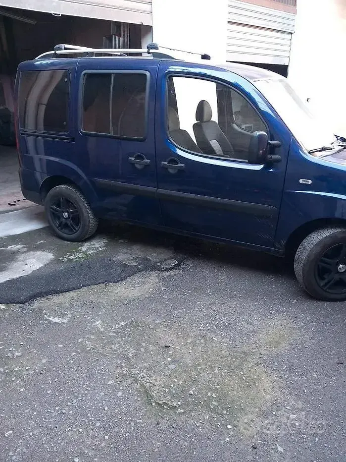 Usata Fiat Doblò 120 CV (88 kW) 2009 Monovolume