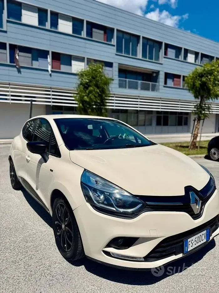 Usata Renault Clio IV 90 CV (66 kW) 2018 Giallo Berlina