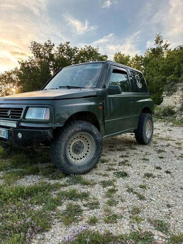 Verde Usata 1999 Suzuki Vitara SUV | 4300 € (Ottimo prezzo) - Immagine 1/4