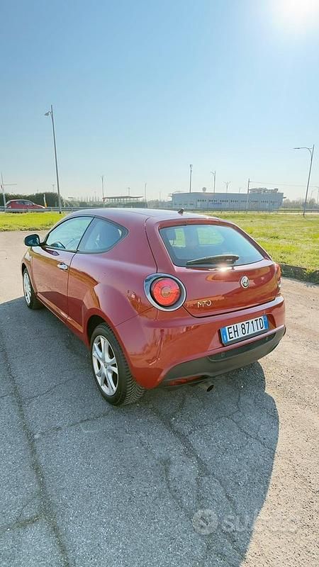 Usata Alfa Romeo MiTo 78 CV (57 kW) 2011 Rosso Utilitaria