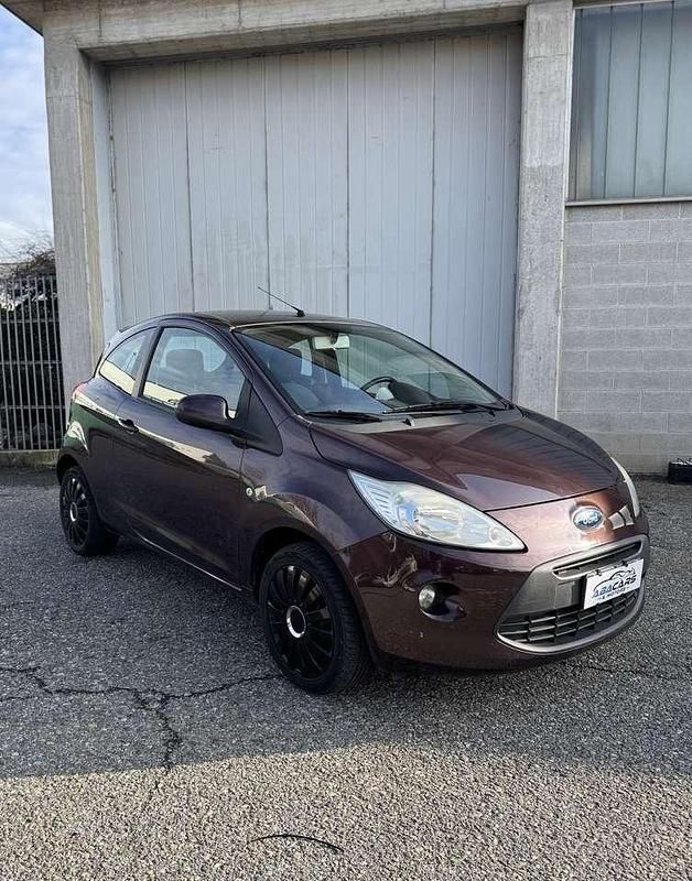 Usata Ford Ka Titanium 69 CV (50 kW) 2010 Grigio Utilitaria