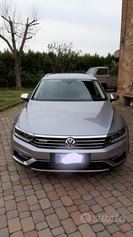 Usata VW Passat Alltrack 190 CV (139 kW) 2018 Grigio Station wagon