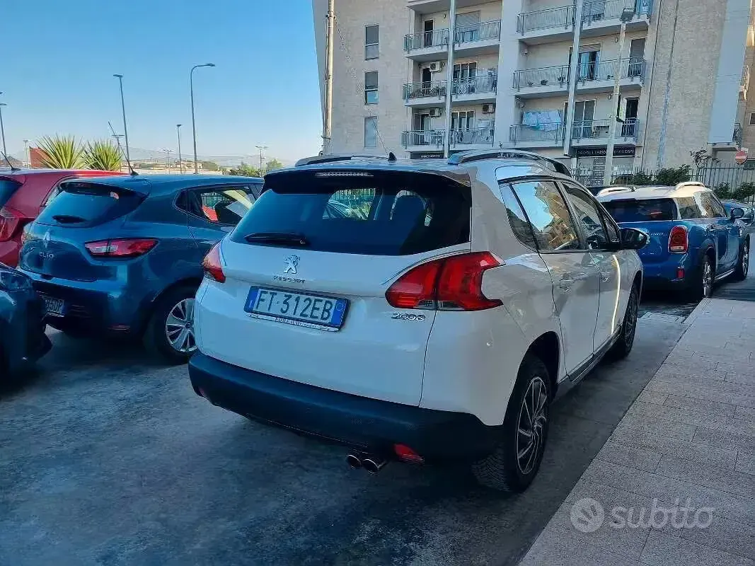 Usata Peugeot 2008 Active 68 CV (50 kW) 2013 Bianco SUV