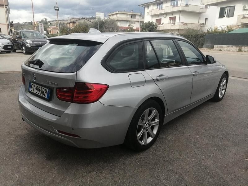 Usata BMW 320 Efficient Dynamics 184 CV (135 kW) 2014 Argento Berlina