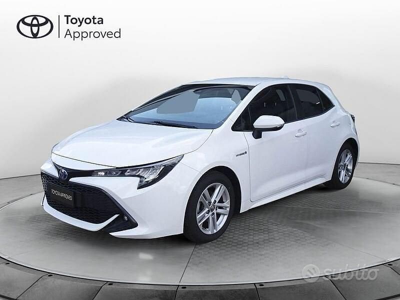 Bianco Usata 2021 Toyota Corolla Business Edition Tre volumi | 17.900 € (Cara) - Immagine 1/3