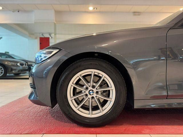 Usata BMW 320 190 CV (139 kW) 2021 Bianco metallizzato Berlina