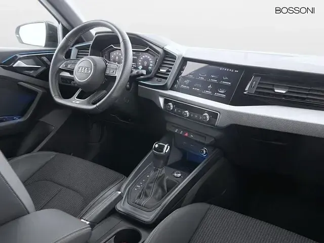 Usata Audi A1 Comfort 116 CV (85 kW) 2025 Blu navarra metallizzato SUV