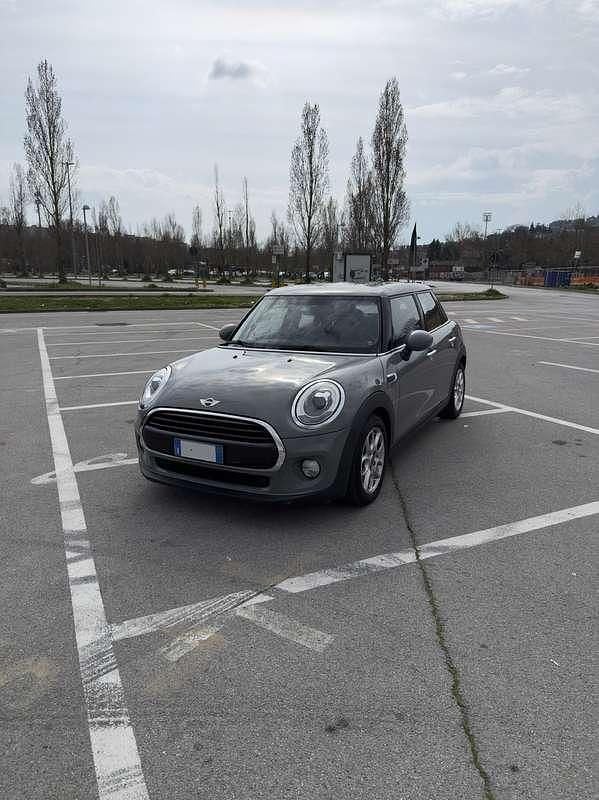 Usata Mini Cooper D Hype 116 CV (85 kW) 2018 Utilitaria