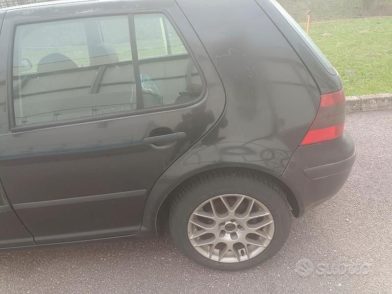 Usata VW Golf III 90 CV (66 kW) 1998 Nero Berlina