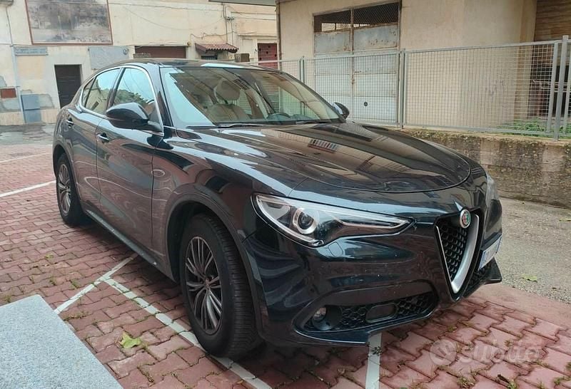 Usata Alfa Romeo Stelvio 180 CV (132 kW) 2021 Nero SUV
