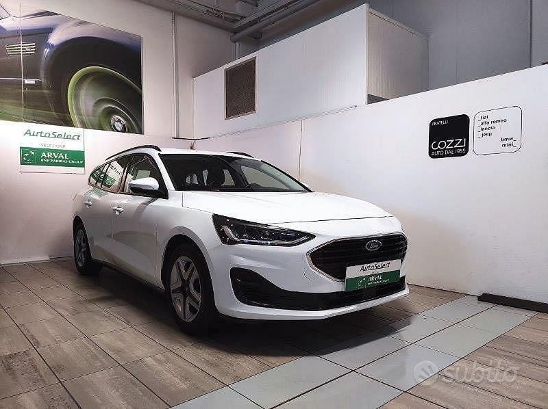 Usata Ford Focus Business Edition 120 CV (88 kW) 2022 Bianco Station wagon