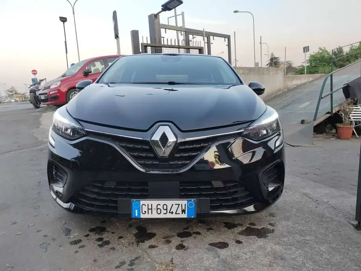 Usata Renault Clio V Techno 101 CV (74 kW) 2022 Nero Berlina