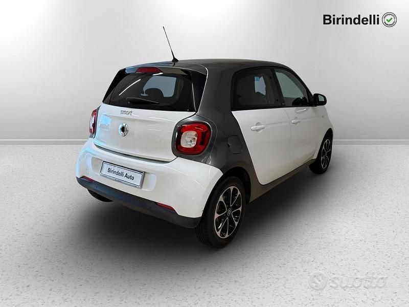 Usata Smart ForFour Passion 70 CV (51 kW) 2017 Bianco Utilitaria