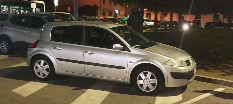 Usata Renault Mégane II 86 CV (63 kW) 2005 Grigio