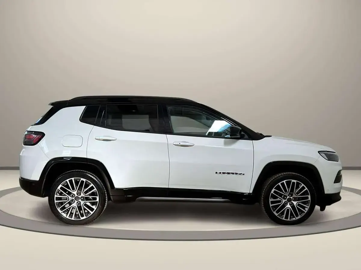 Usata Jeep Compass Summit 131 CV (96 kW) 2025 Bianco SUV