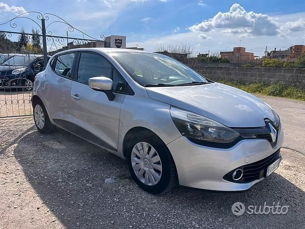 Usata Renault Clio IV 74 CV (54 kW) 2015 Grigio Berlina