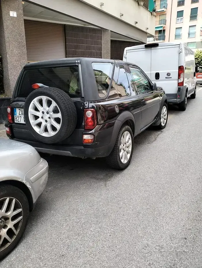 Usata Land Rover Freelander 111 CV (81 kW) 2003 Nero SUV