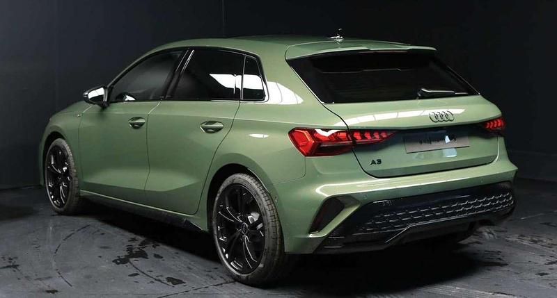 Nuova Audi A3 S-Line 150 CV (110 kW) 2025 Verde district met. Berlina