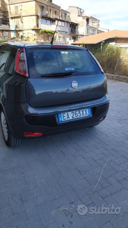 Usata Fiat Punto Evo 75 CV (55 kW) 2011 Grigio Utilitaria
