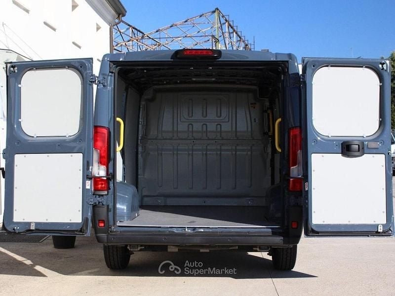 Usata Citroën Jumper 120 CV (88 kW) 2021 Grigio pastello Monovolume