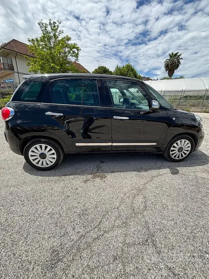 Usata Fiat 500L Pop Star 95 CV (69 kW) 2017 Nero Monovolume
