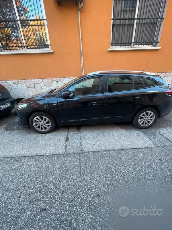 Usata Renault Mégane III 95 CV (69 kW) 2016 Nero Station wagon