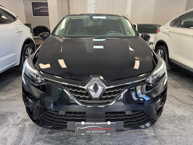 Usata Renault Clio V 100 CV (73 kW) 2023 Nero Berlina