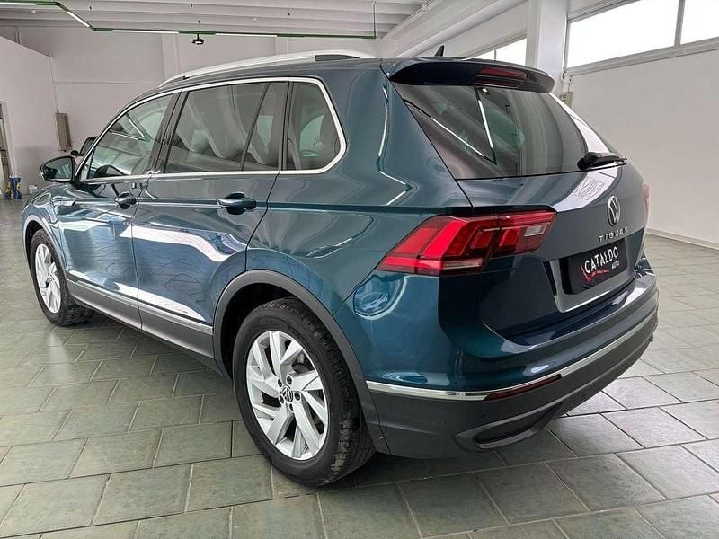 Usata VW Tiguan Life 122 CV (89 kW) 2021 Blu/azzurro SUV