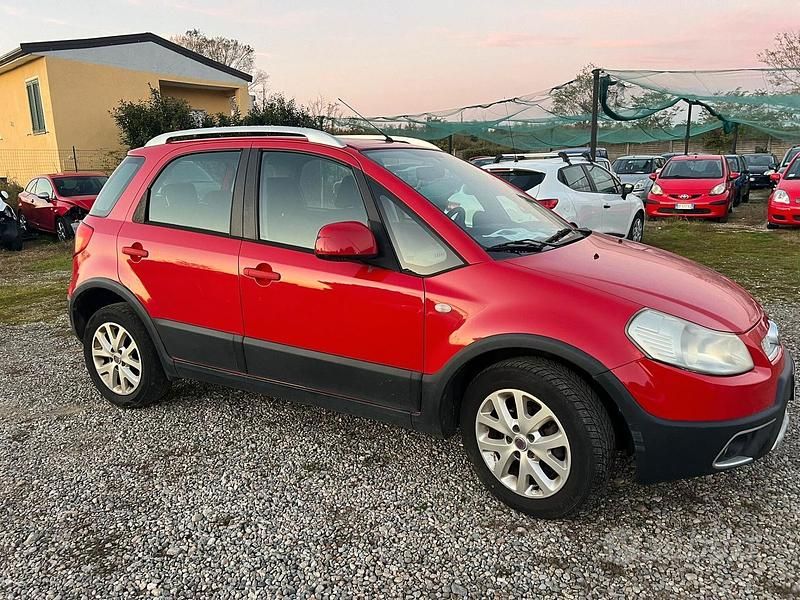 Usata Fiat Sedici 135 CV (99 kW) 2010 Rosso SUV