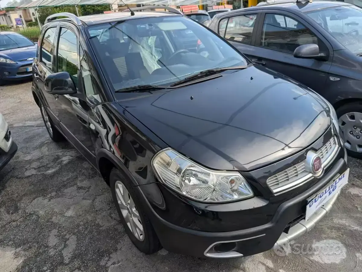 Usata Fiat Sedici Emotion 120 CV (88 kW) 2011 Nero SUV