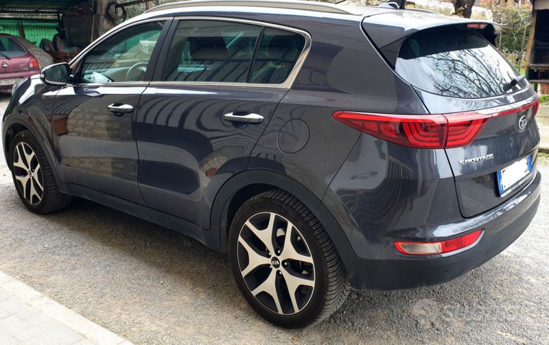 Usata Kia Sportage 115 CV (84 kW) 2017 Grigio SUV