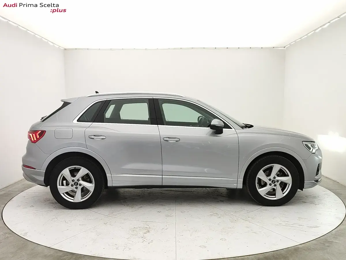 Usata Audi Q3 Advanced Plus 150 CV (110 kW) 2022 Argento floret metallizzato SUV