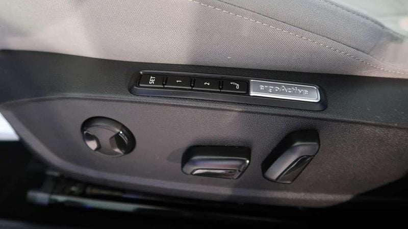 Usata VW Golf VIII Style 204 CV (150 kW) 2022 Grigio scuro Utilitaria