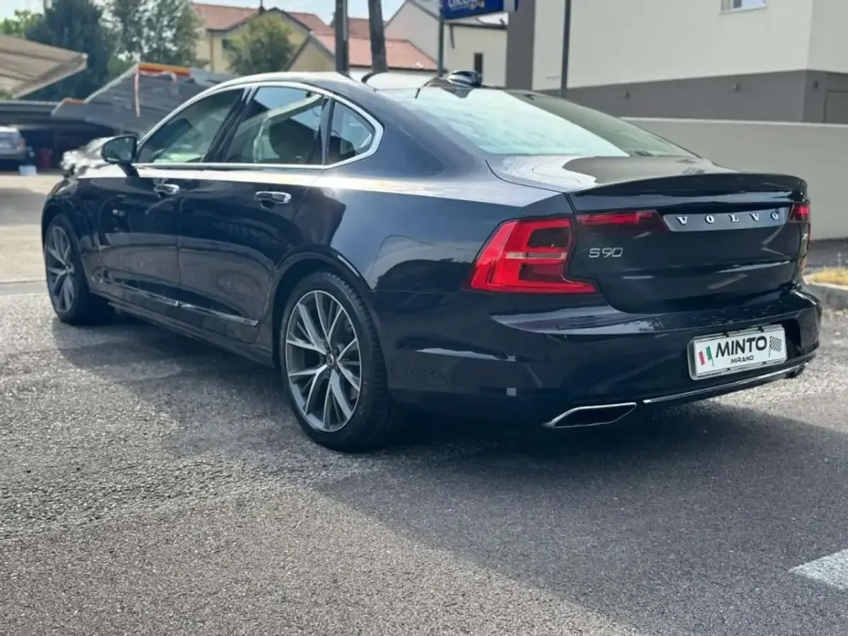 Usata Volvo S90 Inscription 190 CV (139 kW) 2018 Blu Berlina