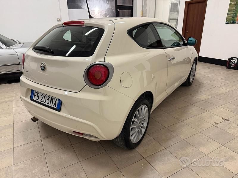 Usata Alfa Romeo MiTo 78 CV (57 kW) 2015 Beige Utilitaria