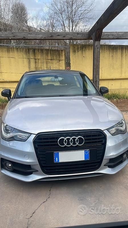 Grigio Usata 2014 Audi A1 Sport Tre volumi | 10.500 € (Buon prezzo) - Immagine 1/4