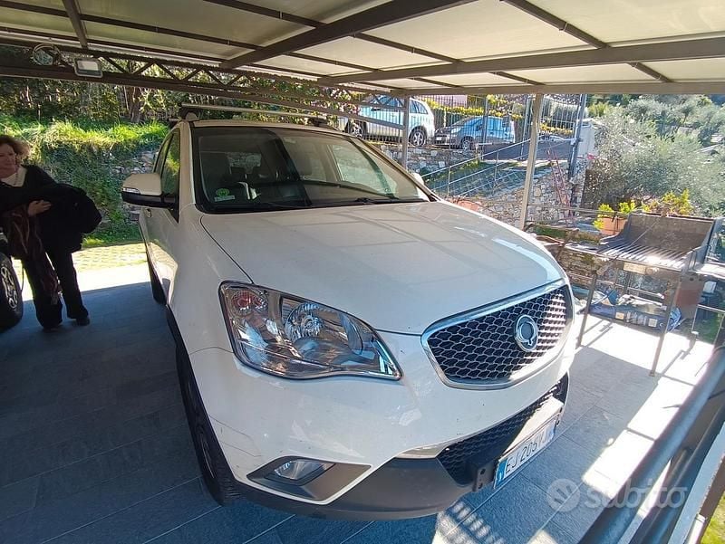 Bianco Usata 2011 Ssangyong (KGM) Korando SUV | 4500 € (Buon prezzo) - Immagine 1/4