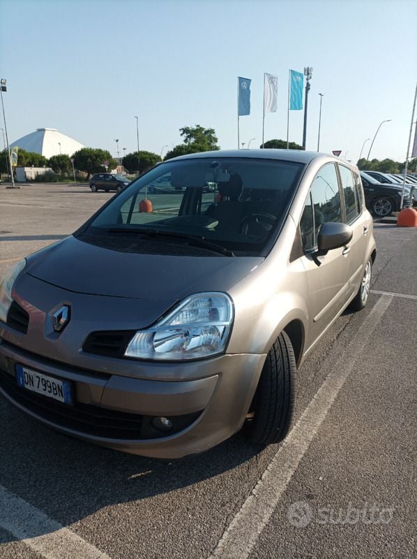 Usata Renault Modus 70 CV (51 kW) 2008 Monovolume
