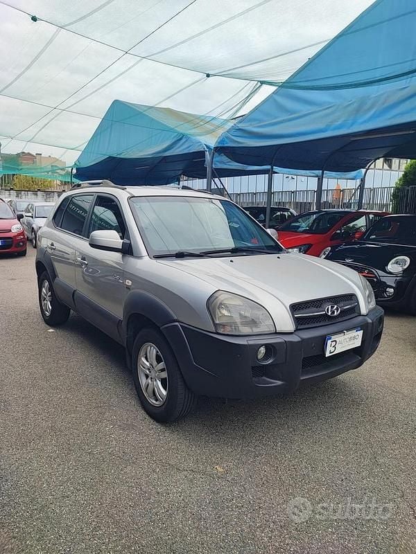 Usata Hyundai Tucson Active 140 CV (102 kW) 2006 Grigio SUV