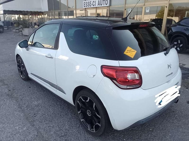 Usata Citroën DS3 So Chic 68 CV (50 kW) 2015 Bianco Berlina