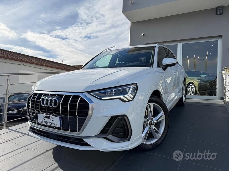 Bianco Usata 2024 Audi Q3 Ambiente SUV | 41.990 € (Buon prezzo) - Immagine 1/4