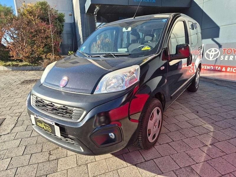 Nero Usata 2017 Fiat Qubo Lounge Monovolume | 8300 € (Buon prezzo) - Immagine 1/4