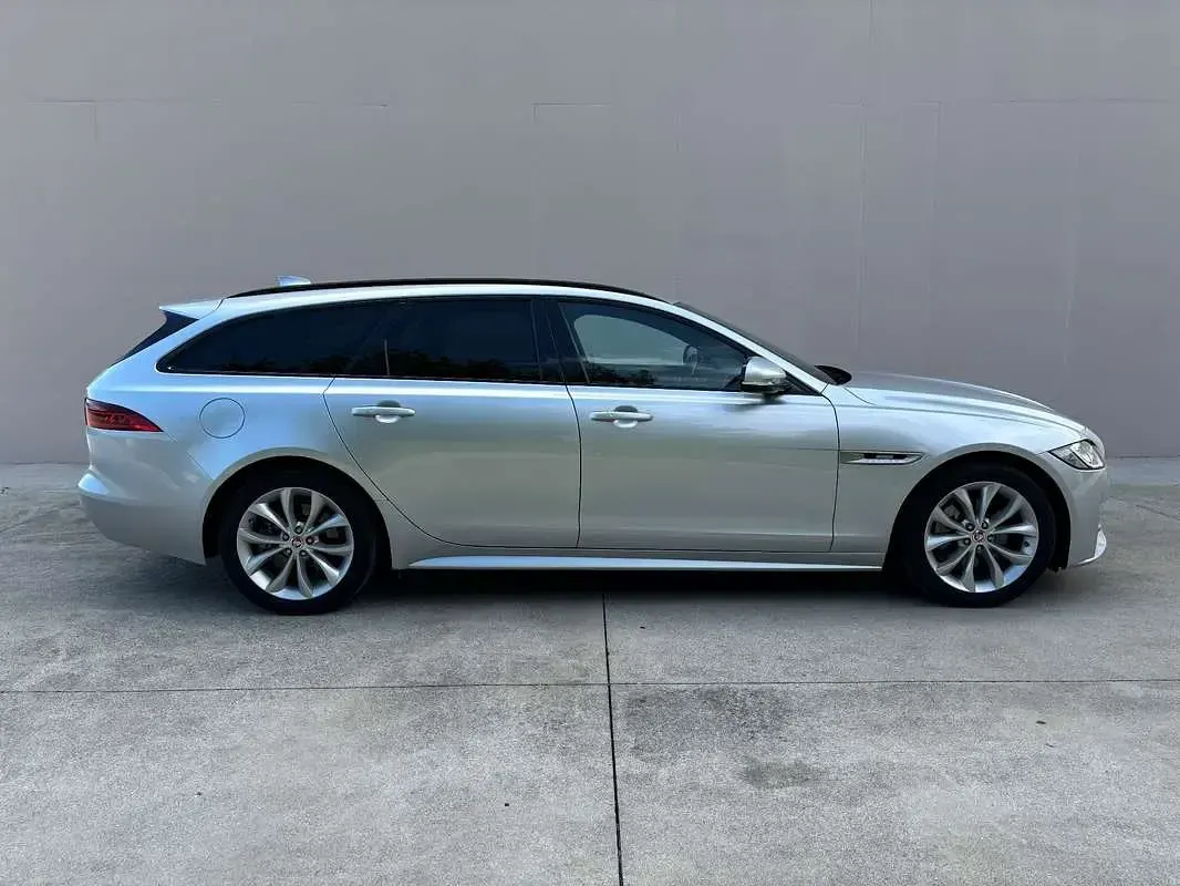 Usata Jaguar XF Sportbrake R-Sport 241 CV (177 kW) 2019 Grigio Station wagon