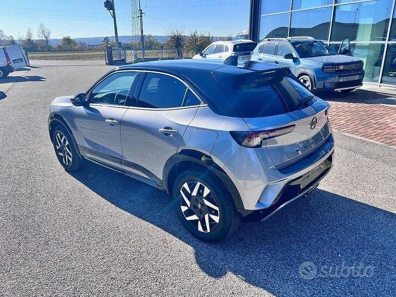 Nuova Opel Mokka S 136 CV (100 kW) 2025 Grafik grey SUV