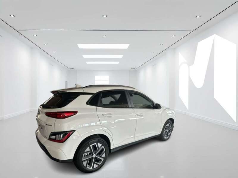 Usata Hyundai Kona 38 kW (53 CV) 2023 Bianco SUV