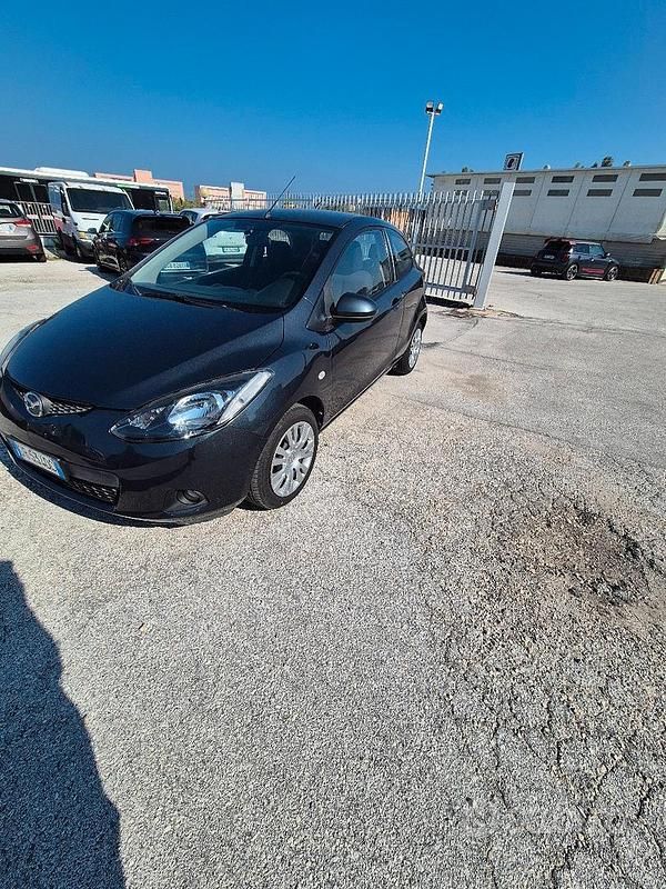 Usata 2008 Mazda 2 Tre volumi | 2900 € (Buon prezzo) - Immagine 1/4