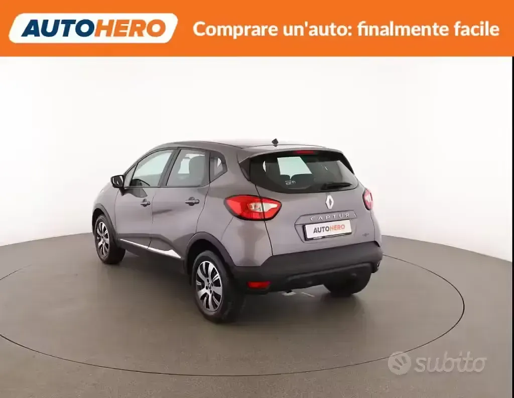 Usata Renault Captur 90 CV (66 kW) 2017 Grigio SUV