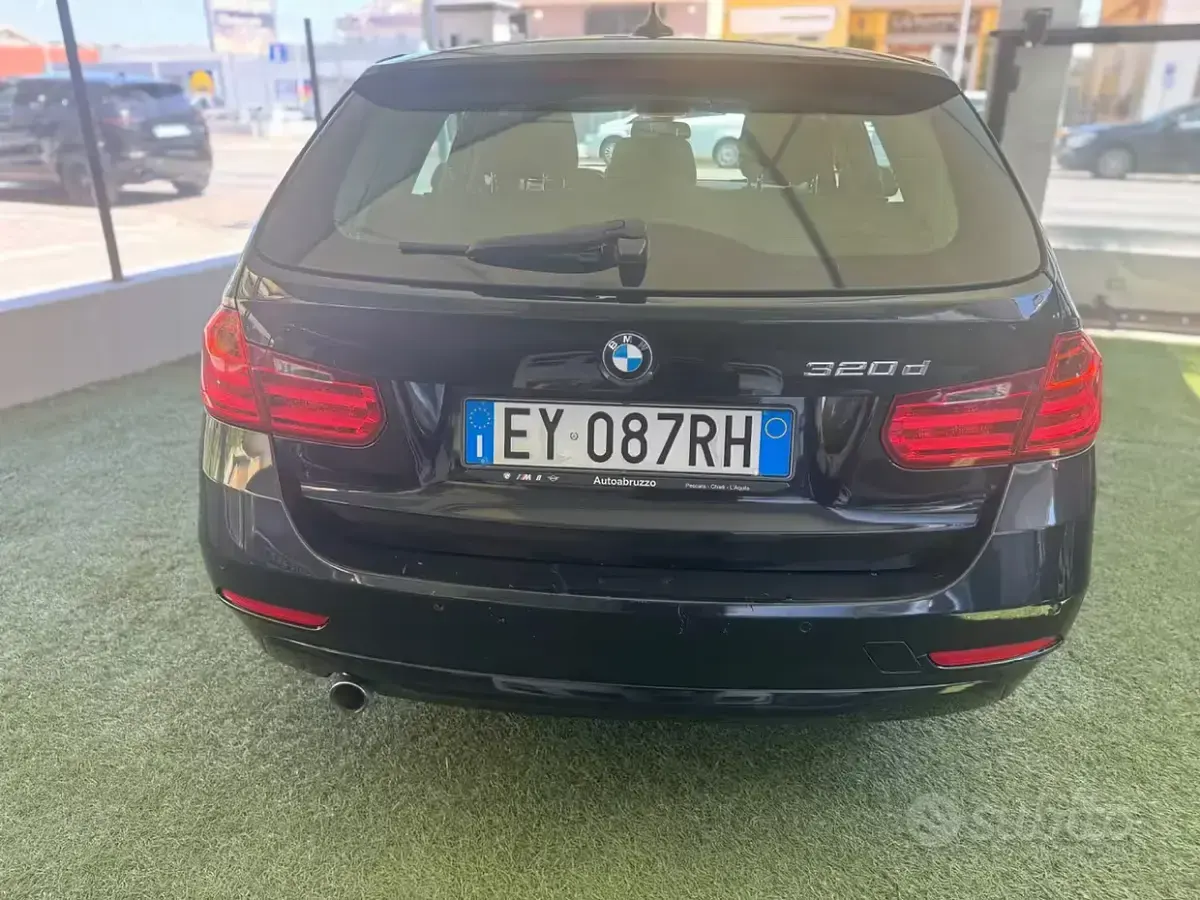 Usata BMW 320 184 CV (135 kW) 2015 Nero Station wagon