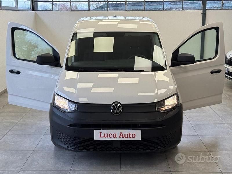 Usata VW Caddy 75 CV (55 kW) 2022 Bianco Monovolume