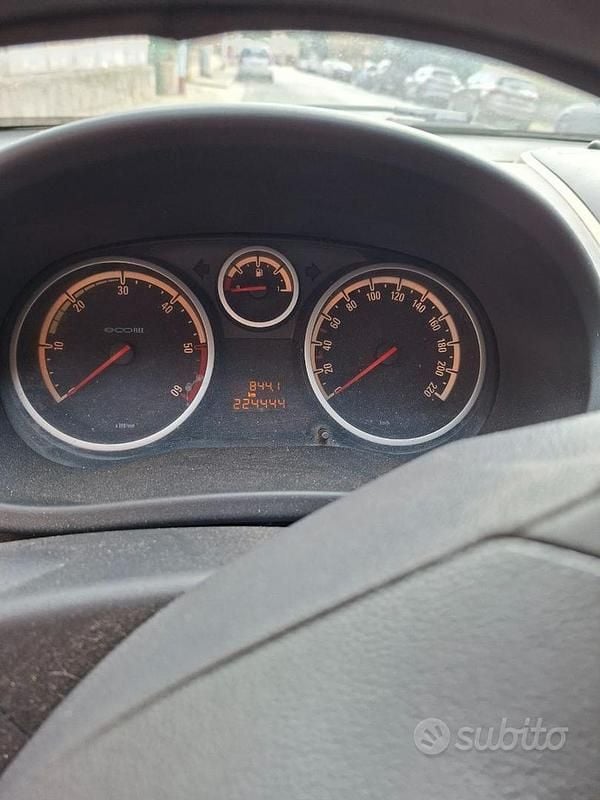 Usata Opel Corsa 2008 Grigio Utilitaria